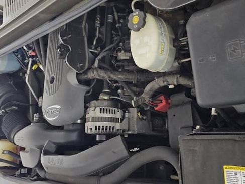 Used 2005 HUMMER H2 w/ Preferred Equipment Group AWD/4WD image 16