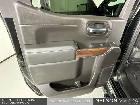 Used 2019 GMC Sierra 1500 SLT image 18