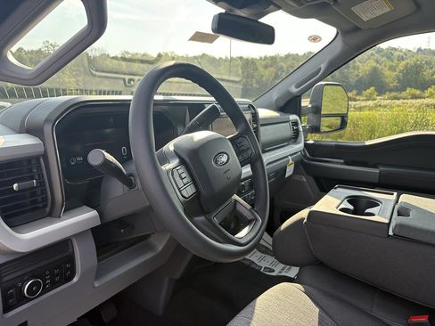 New 2027 Ford F350 XLT w/ XLT Premium Package AWD/4WD image 28