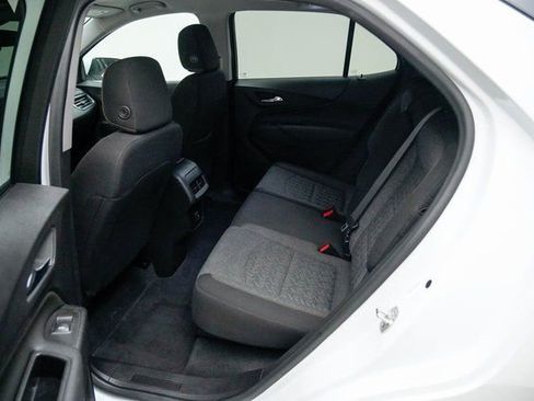 Used 2024 Chevrolet Equinox LT image 25