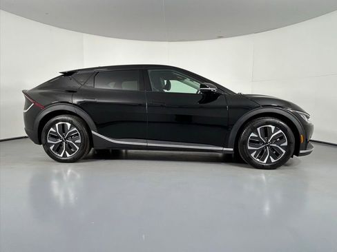 Used 2024 Kia EV6 Light RWD image 8