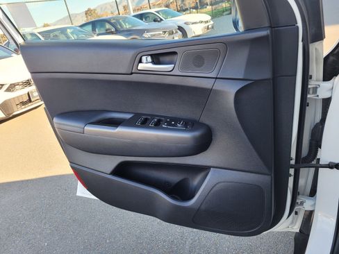 Used 2021 Kia Sportage LX image 16