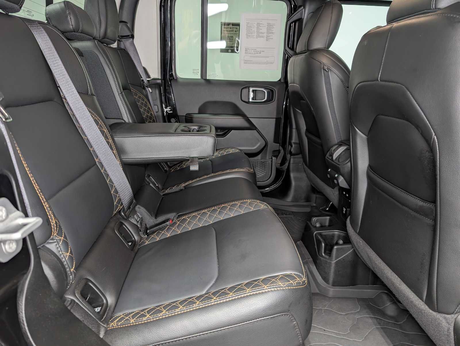 Used 2023 Jeep Gladiator Overland AWD/4WD image 40