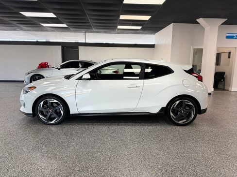 Used 2019 Hyundai Veloster Turbo image 2