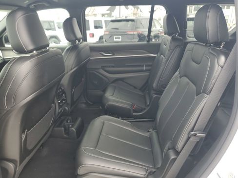New 2025 Jeep Grand Cherokee L Limited AWD/4WD image 28