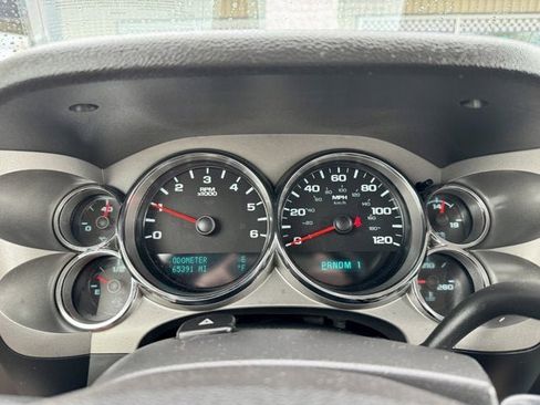 Used 2011 Chevrolet Silverado 3500 LT image 17