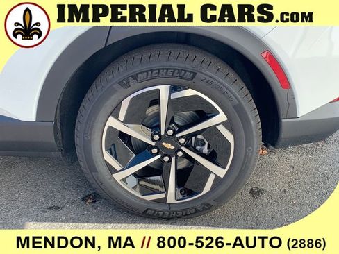 New 2026 Chevrolet Equinox EV LT image 9