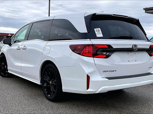 Used 2025 Honda Odyssey Sport-L image 5