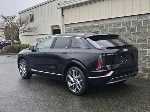 New 2026 Cadillac Optiq Luxury 1 image 4
