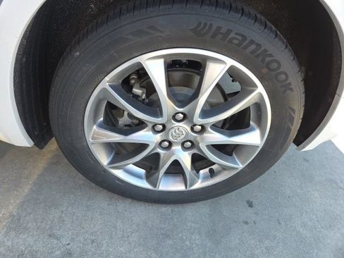 Used 2020 Buick Envision Essence w/ Experience Buick Package image 9