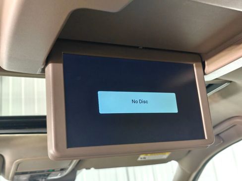 Used 2022 Honda Pilot Touring image 11