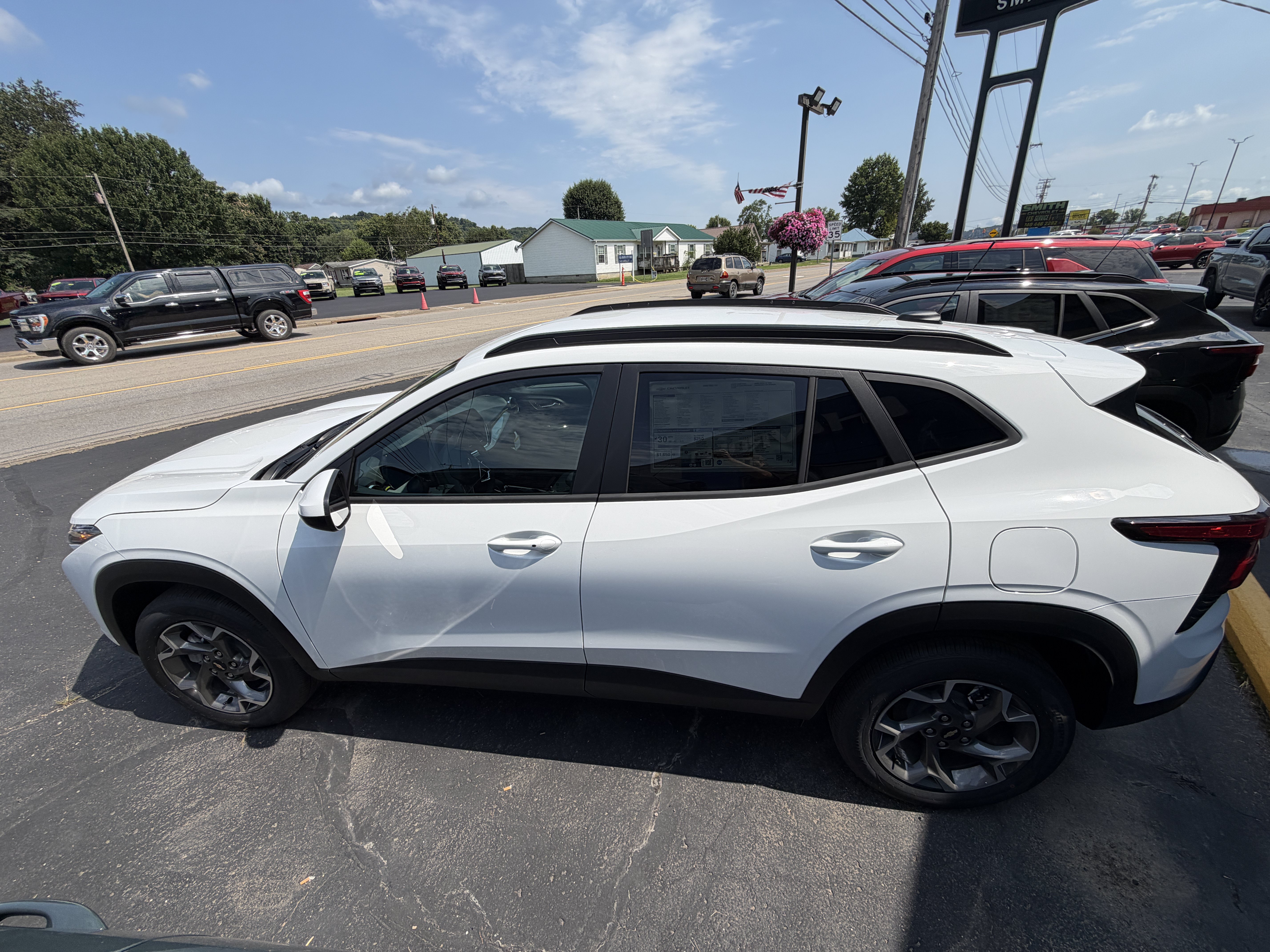 New 2026 Chevrolet Trax LT w/ Driver Confidence Package FWD image 6