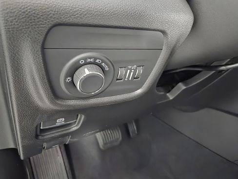 New 2026 Jeep Grand Cherokee Altitude RWD image 20