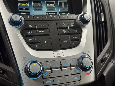 Used 2017 Chevrolet Equinox LT w/ Convenience Package image 26