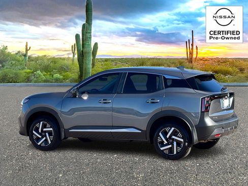 Certified 2025 Nissan Kicks SV image 4