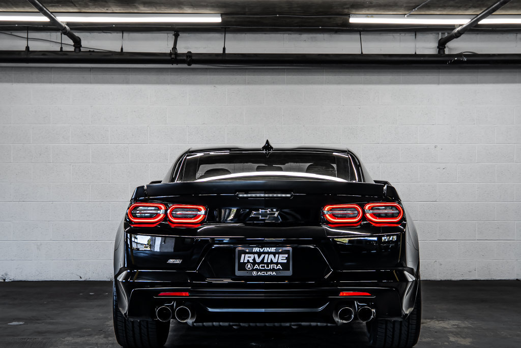 Used 2020 Chevrolet Camaro SS RWD image 4