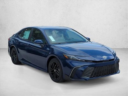 New 2026 Toyota Camry SE image 3
