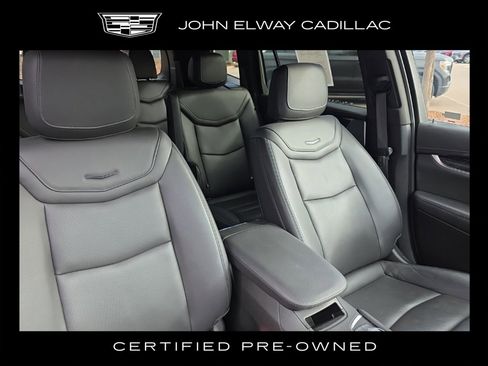 Used 2025 Cadillac XT6 Premium Luxury image 24