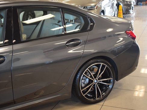 Used 2020 BMW 330i Sedan w/ M Sport Package image 21