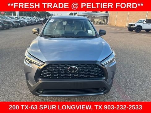 Used 2022 Toyota Corolla Cross L FWD image 2