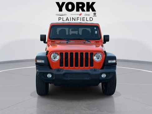 Used 2020 Jeep Gladiator Sport w/ Quick Order Package 24S AWD/4WD image 2