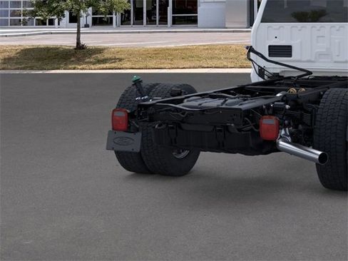 New 2026 Ford F450 XL w/ XL Chrome Package image 21