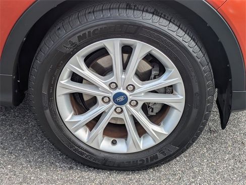 Certified 2019 Ford Escape SE image 11