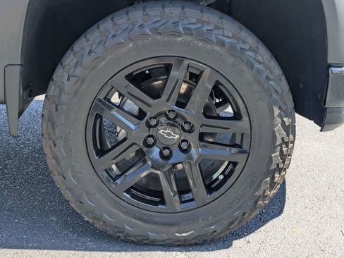 Used 2022 Chevrolet Silverado 1500 Custom Trail Boss w/ Safety Confidence Package AWD/4WD image 11