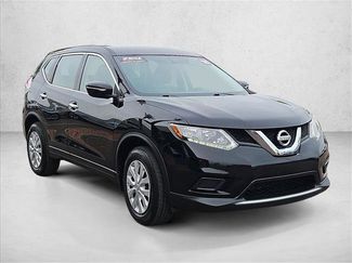 Used 2015 Nissan Rogue S video 3