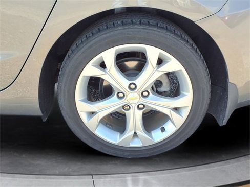 Certified 2017 Chevrolet Cruze Premier image 20