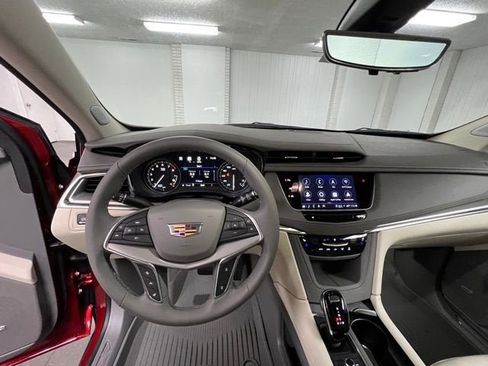 New 2026 Cadillac XT5 Premium Luxury w/ Driver Assist Package AWD/4WD image 16