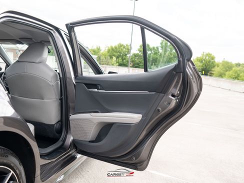 Used 2021 Toyota Camry SE FWD image 40