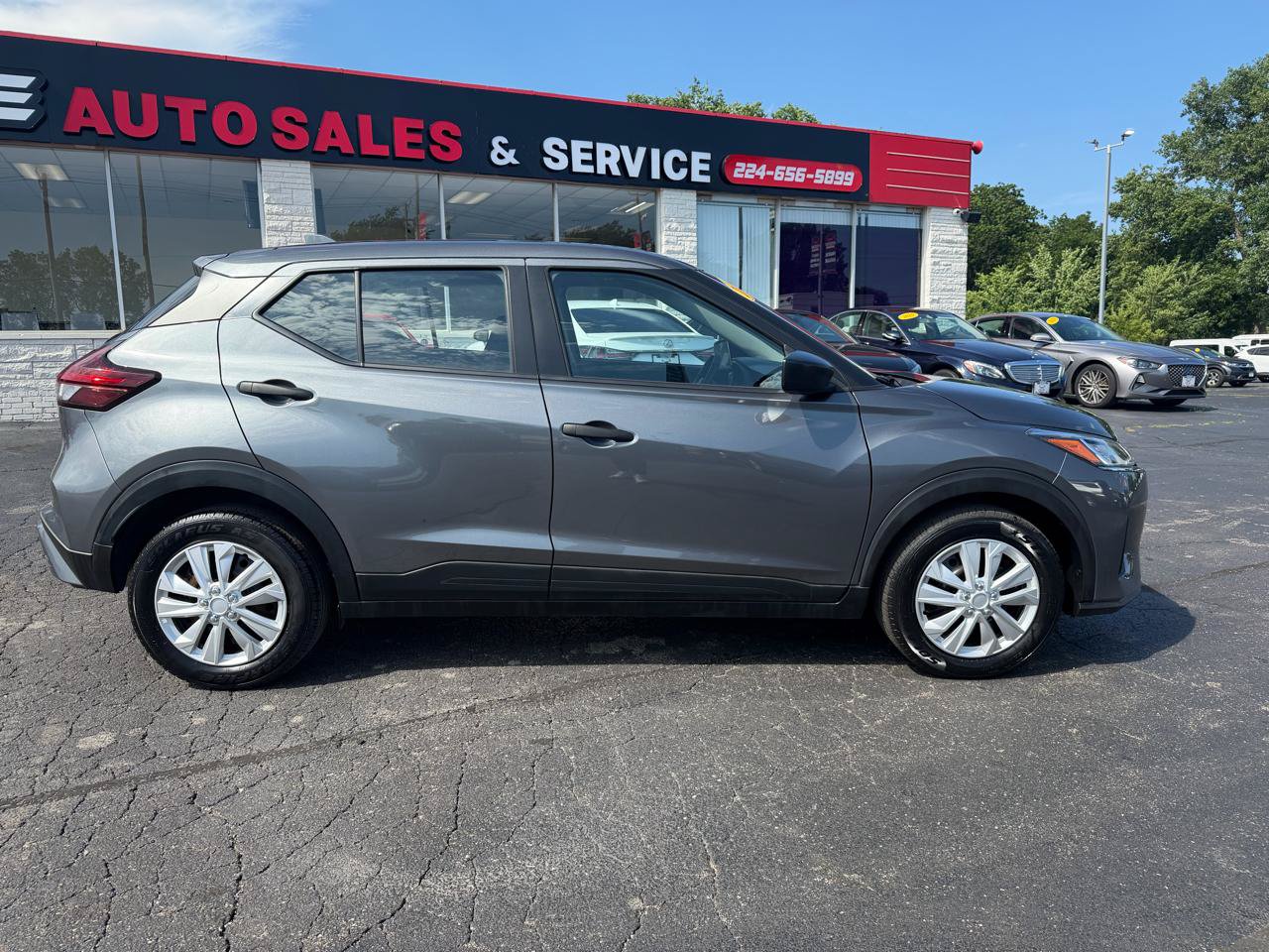 Used 2023 Nissan Kicks S FWD image 8