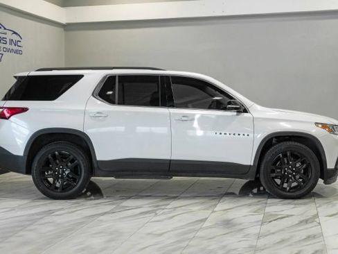 Used 2020 Chevrolet Traverse LT FWD image 11