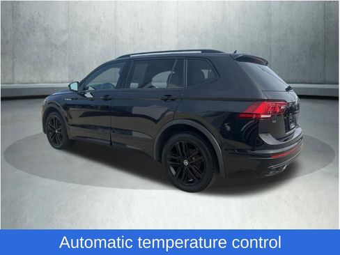 Used 2022 Volkswagen Tiguan SE R-Line image 4