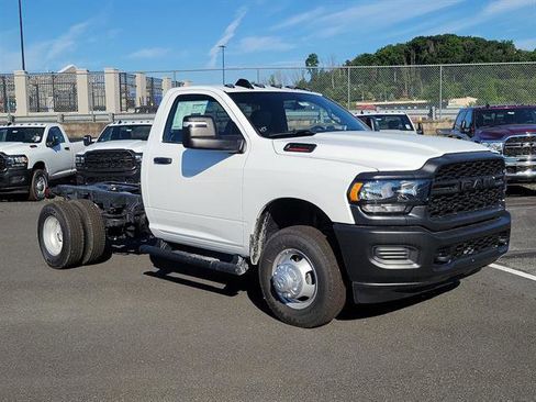 New 2024 RAM 3500 Tradesman image 22