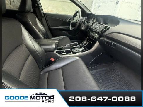 Used 2016 Honda Accord Sport image 2