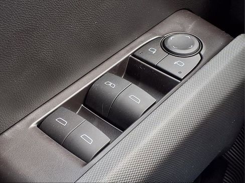 New 2025 GMC Canyon Elevation w/ Convenience Package image 17