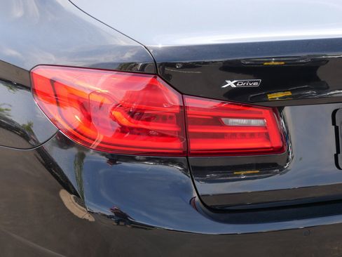 Used 2019 BMW 530i xDrive w/ Convenience Package AWD/4WD image 17