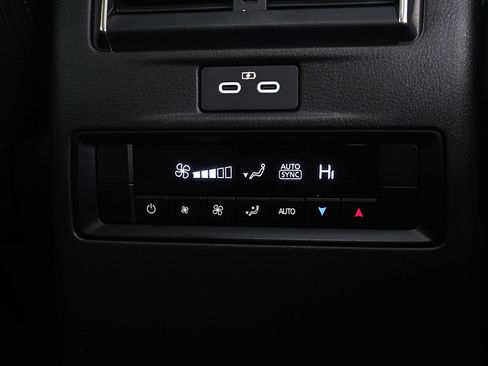 Certified 2024 MAZDA CX-90 Plug-In Hybrid w/ Preferred image 17