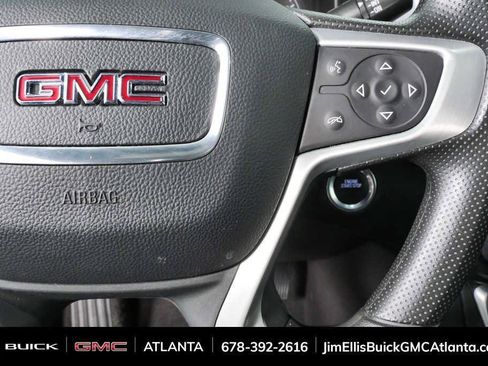 Used 2024 GMC Terrain SLE FWD image 10