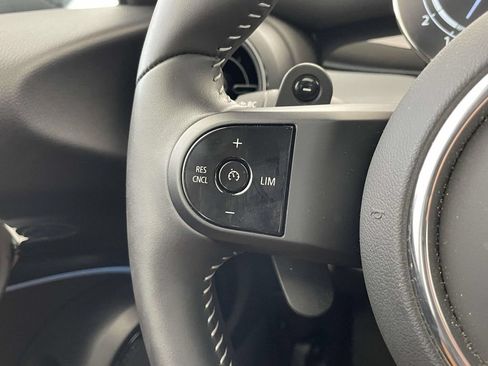 Used 2024 MINI Cooper S FWD image 30