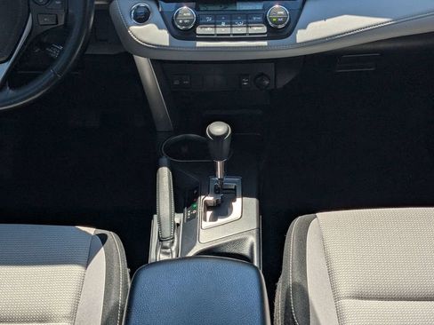 Used 2018 Toyota RAV4 XLE AWD/4WD image 17