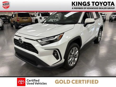 Used 2025 Toyota RAV4 XLE Premium w/ Weather Package FWD image 4