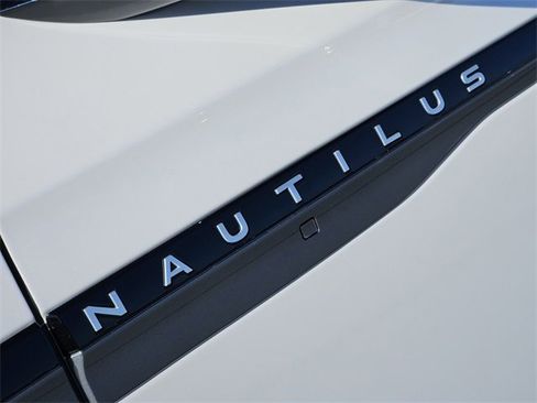 New 2026 Lincoln Nautilus Reserve w/ Jet Appearance Package image 11