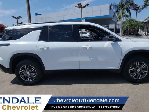 Certified 2024 Chevrolet Traverse LT AWD/4WD image 9