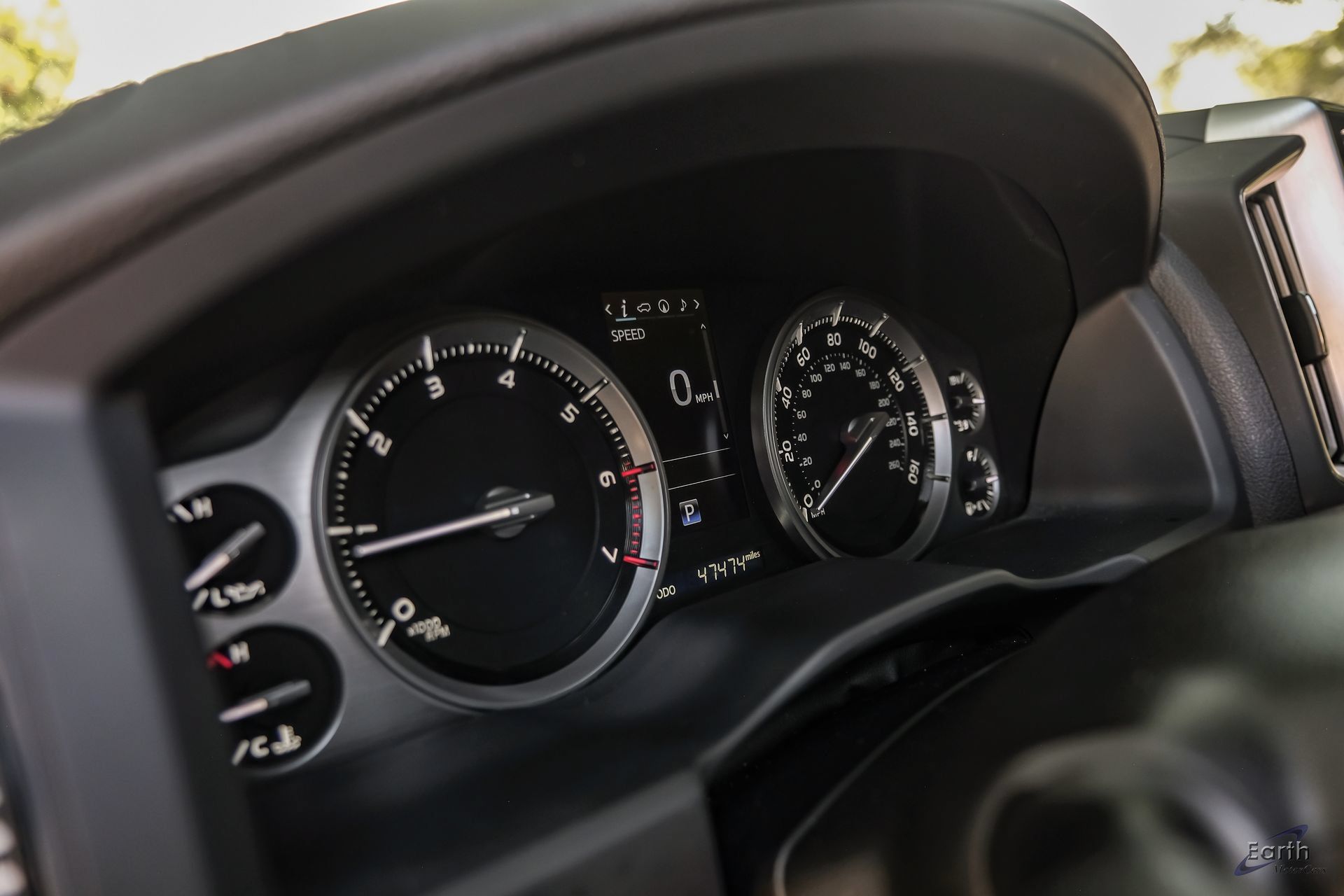 Used 2020 Toyota Land Cruiser AWD/4WD image 32