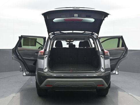 Used 2023 Nissan Rogue SV image 25