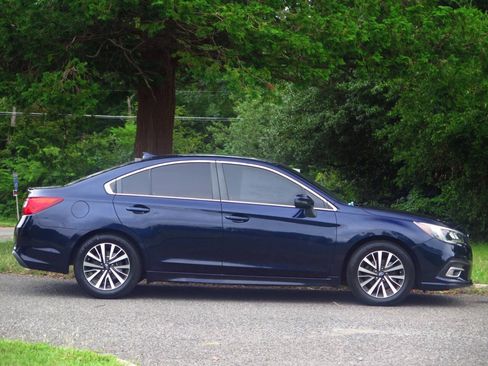 Used 2018 Subaru Legacy 2.5i Premium w/ Eyesight & BSD & Rcta & HBA AWD/4WD image 10