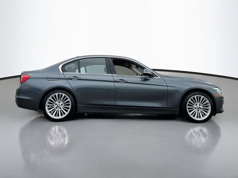 Used 2013 BMW 328i xDrive Sedan AWD/4WD image 8